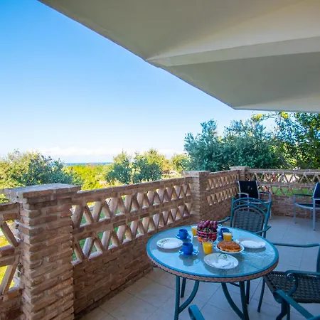 아파트 Aeolos Zante - Zefyros Maisonette, With Shared Heated Pool Vasilikí