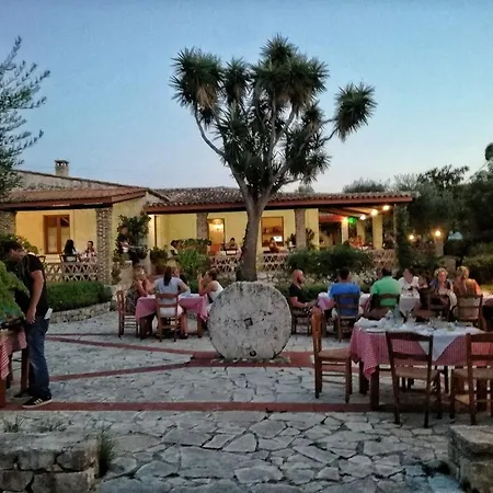 Aeolos Zante - Zefyros Maisonette, With Shared Heated Pool 아파트